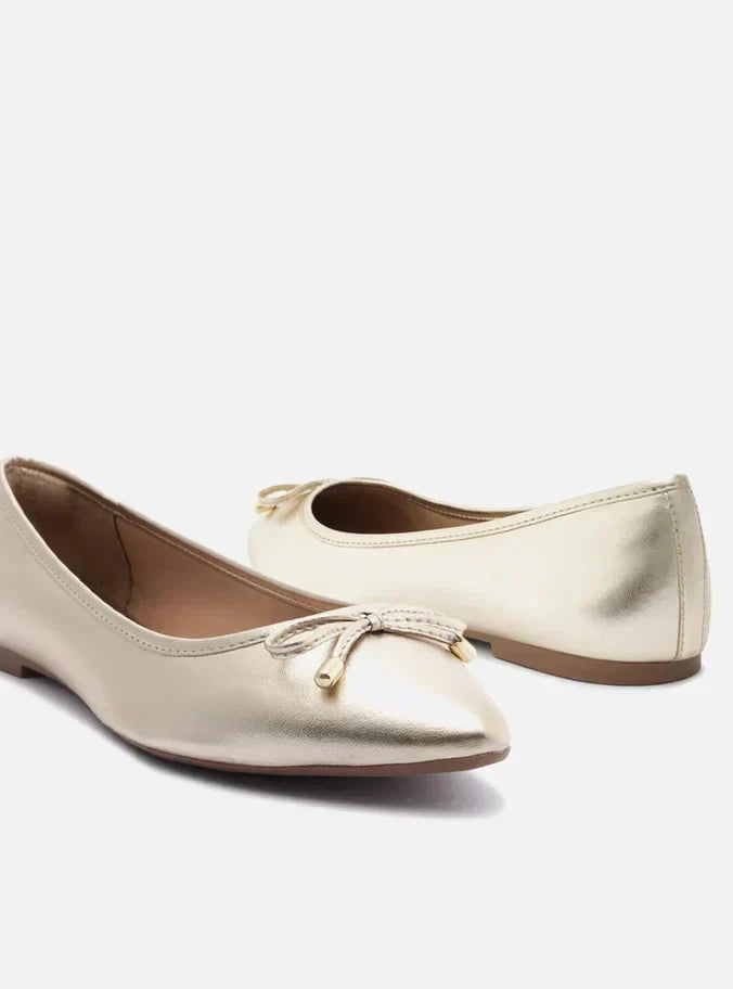 Sapatilha Bico Fino Dourada Platino