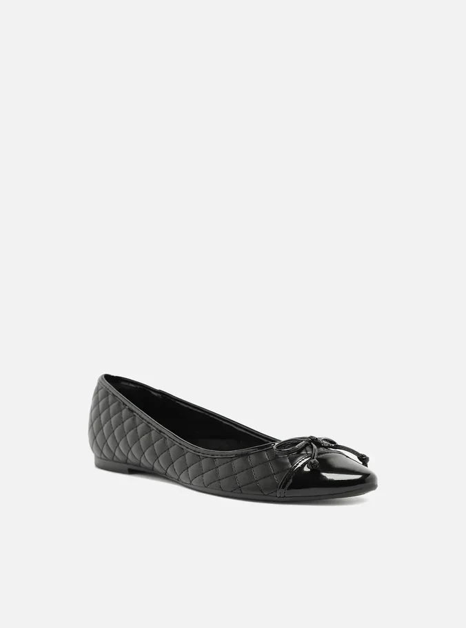 Sapatilha Bico Fino Matelassê Biqueira Verniz Preta