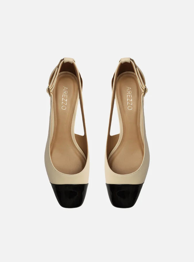 Scarpin Off-White Couro Cap Toe Aberto