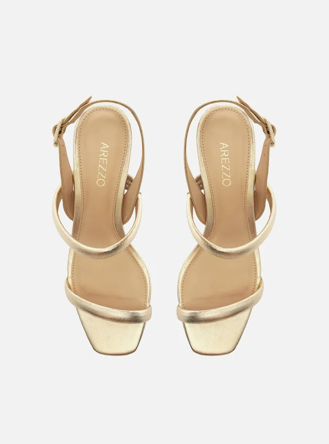Sandália Metalizada Tiras Bombadas Salto Bloco