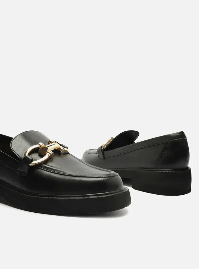 Mocassim Preto Couro Salto Bloco Bridão