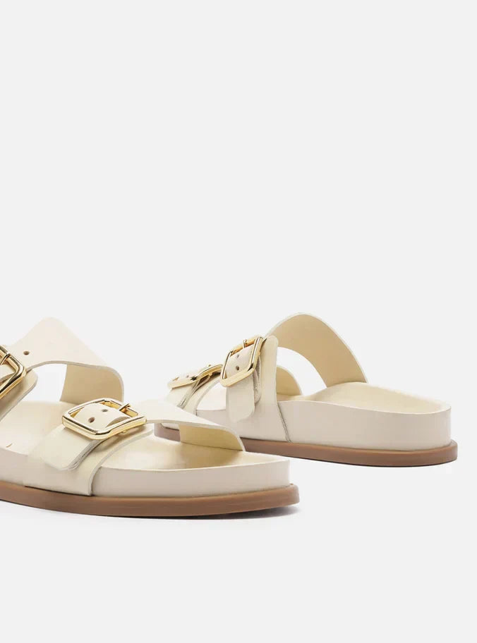 Papete Branca Couro Bico Redondo Tiras Fivelas