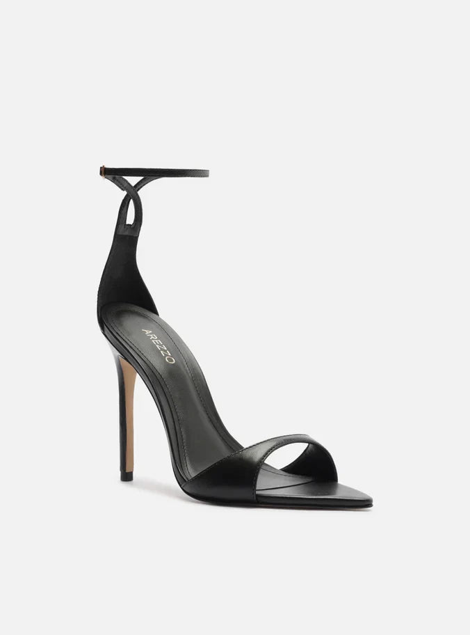 Sandália Preta Couro Salto Alto Tiras