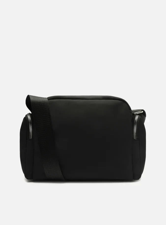 Bolsa Tiracolo Preta Nylon Média Bolso