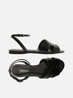 Rasteira Preta Couro Tira Vazada Fivela