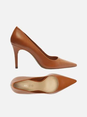 Scarpin Marrom Couro Salto Médio Bico Fino