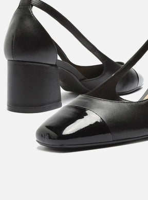 Scarpin Preto Couro Salto Bloco Vazado Verniz