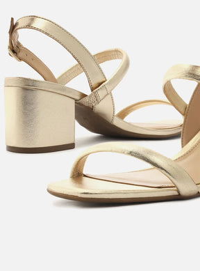 Sandália Metalizada Tiras Bombadas Salto Bloco