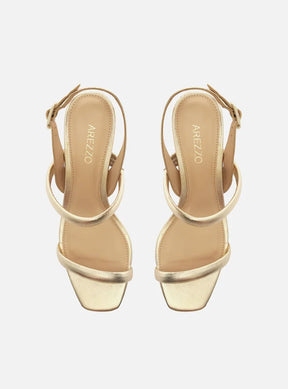 Sandália Metalizada Tiras Bombadas Salto Bloco