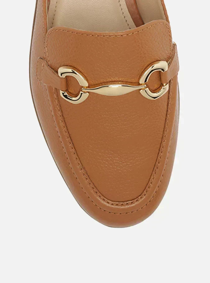 Mule Marrom Couro Bridão Metálico Básica