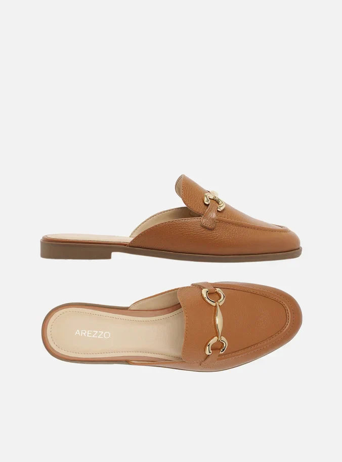 Mule Marrom Couro Bridão Metálico Básica