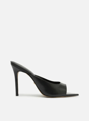 Mule Preta Couro Salto Alto Fino Bico Folha