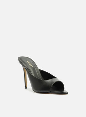 Mule Preta Couro Salto Alto Fino Bico Folha