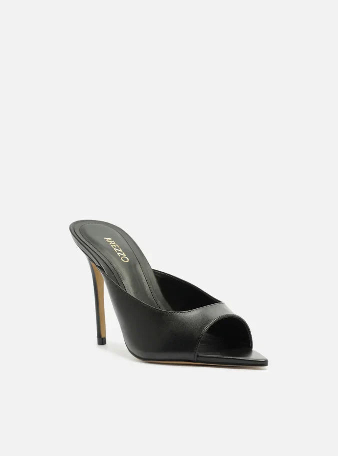 Mule Preta Couro Salto Alto Fino Bico Folha