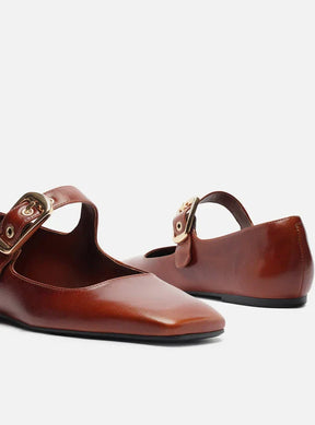 Sapatilha Caramelo Couro Bico Quadrado Fivela