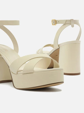 Sandália Off-White Salto Meia Pata Bloco