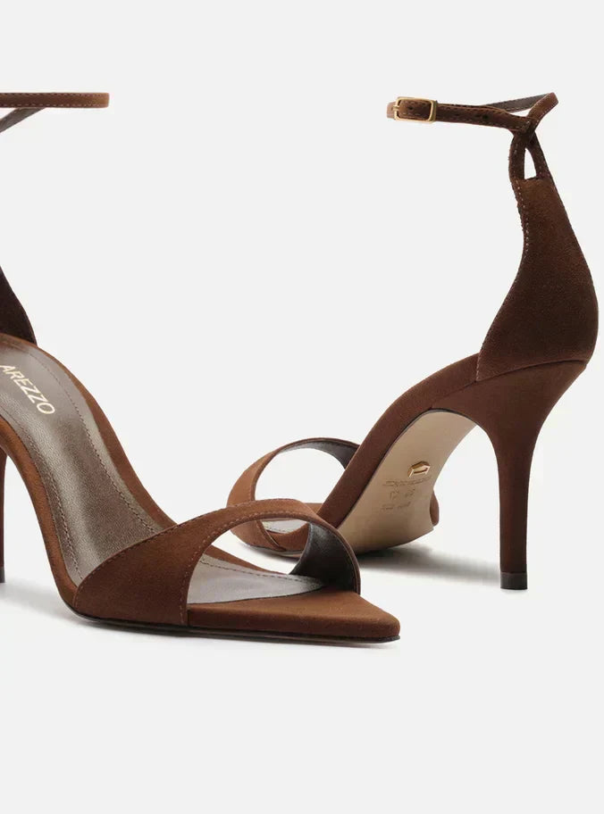 Sandália Marrom Escuro Camurça Salto Médio Tiras