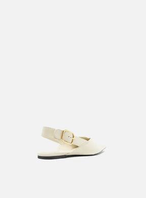 Sapatilha Branca Couro Slingback Fivela