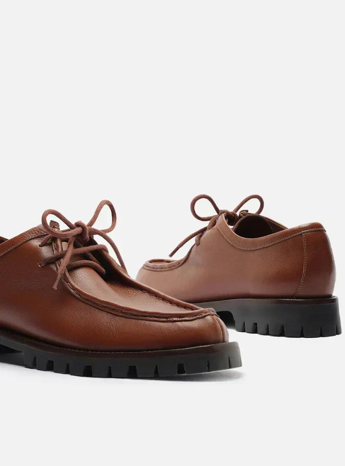 Mocassim Caramelo Couro Tratorado Amarração Siena