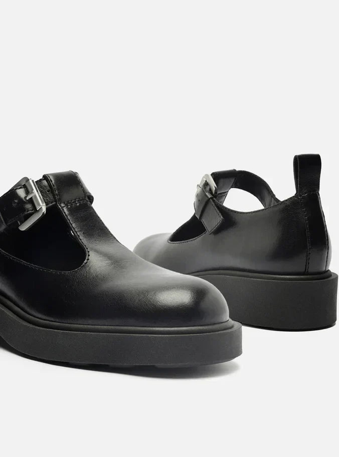 Sapato Boneca Preto Couro Tratorado Fivela